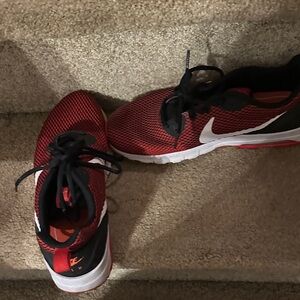 Nike Air Red and Black Athletic Men’s Sneackers.